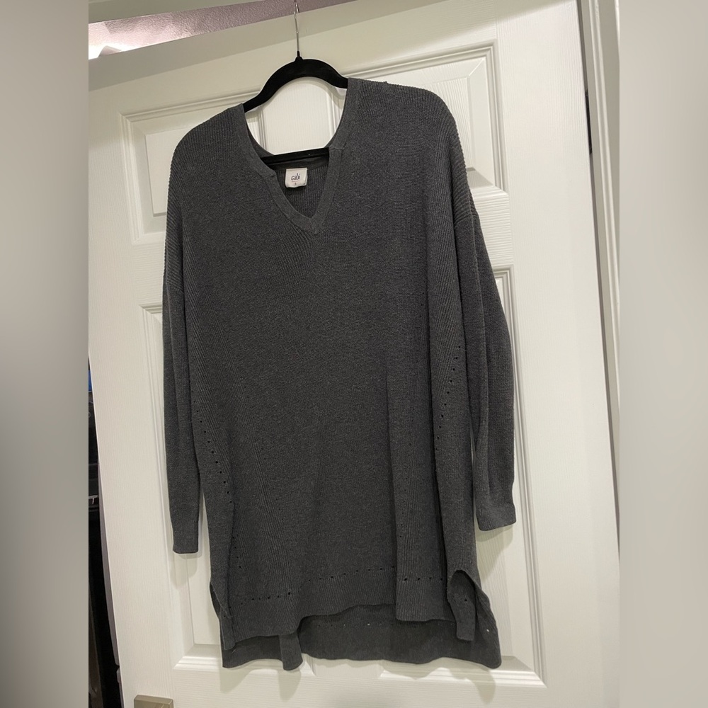 Cabi Gray V-Neck Women's Sweater